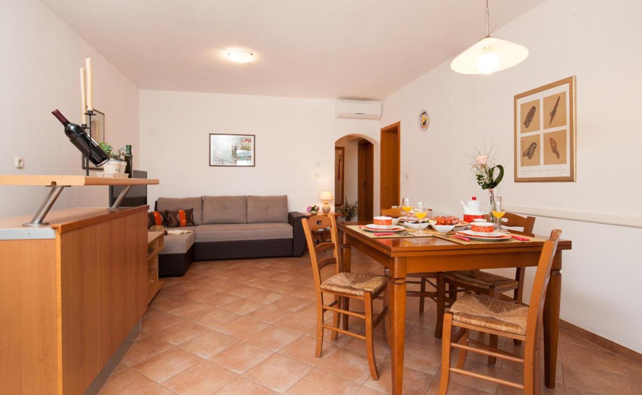בול Villa Franka With Swimming Pool מראה חיצוני תמונה